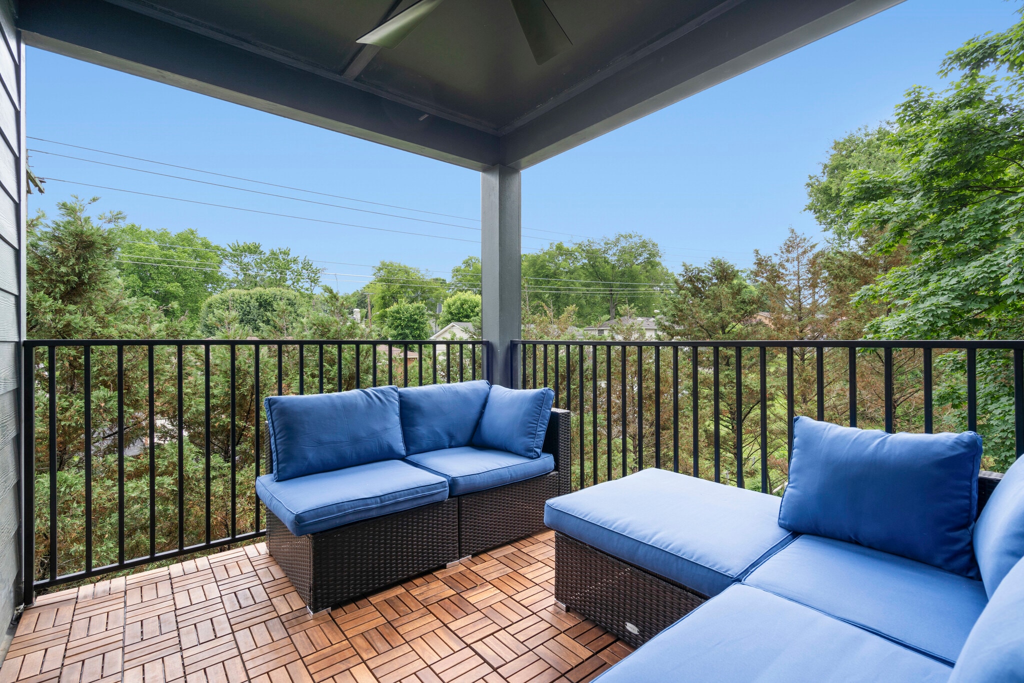 Building Photo - 530 Continental Dr