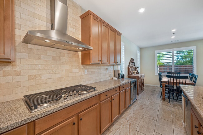 Building Photo - 4097 Southampton St