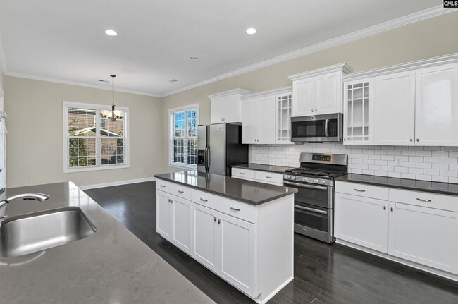 Building Photo - 5 Mapleline Ct