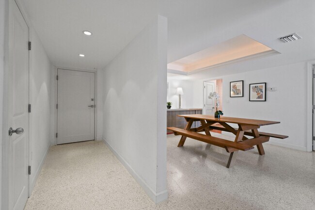 Building Photo - 170 N Ocean Blvd