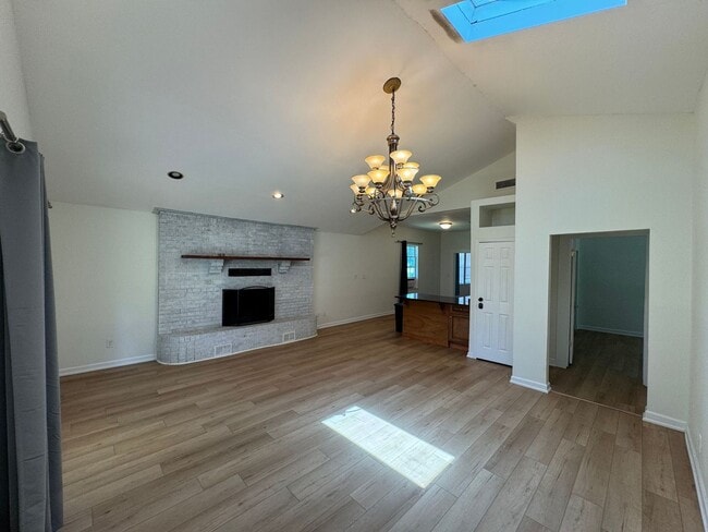 Building Photo - Downtown - Pensacola - 3 bedroom, 2 bathroom
