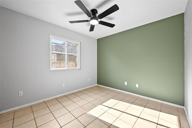 Building Photo - 5304 China Berry Rd