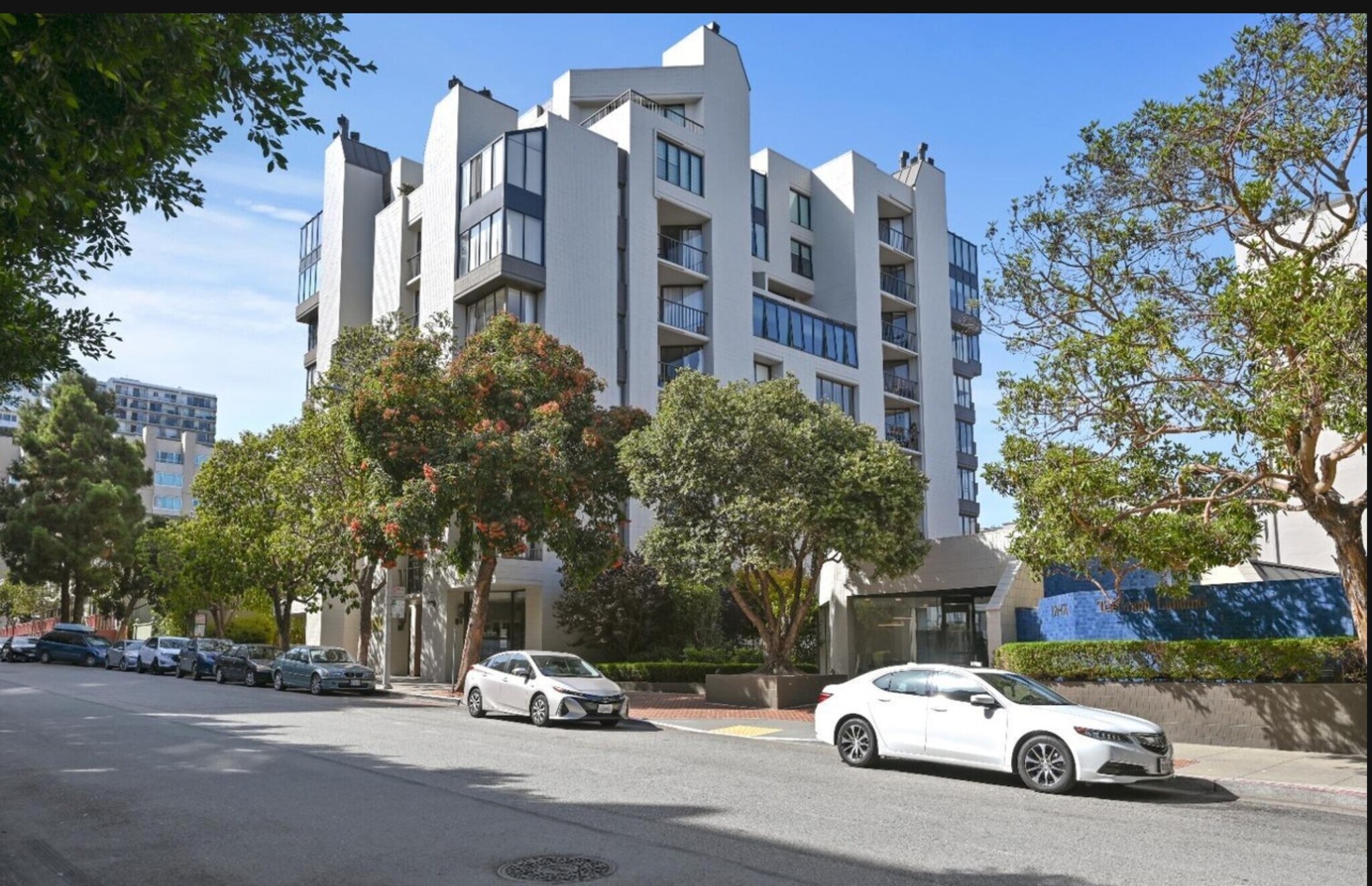 Building Photo - 150 Lombard St