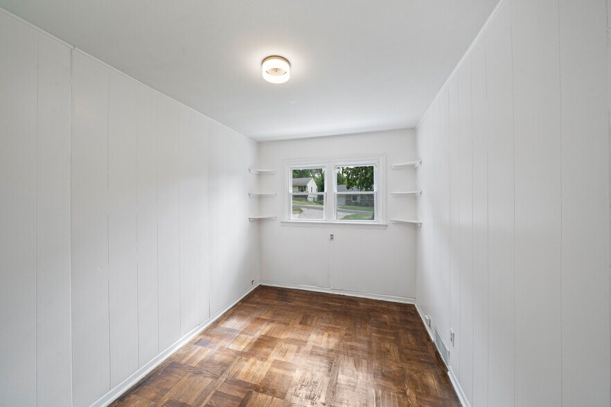 Building Photo - 6308 W 81st St