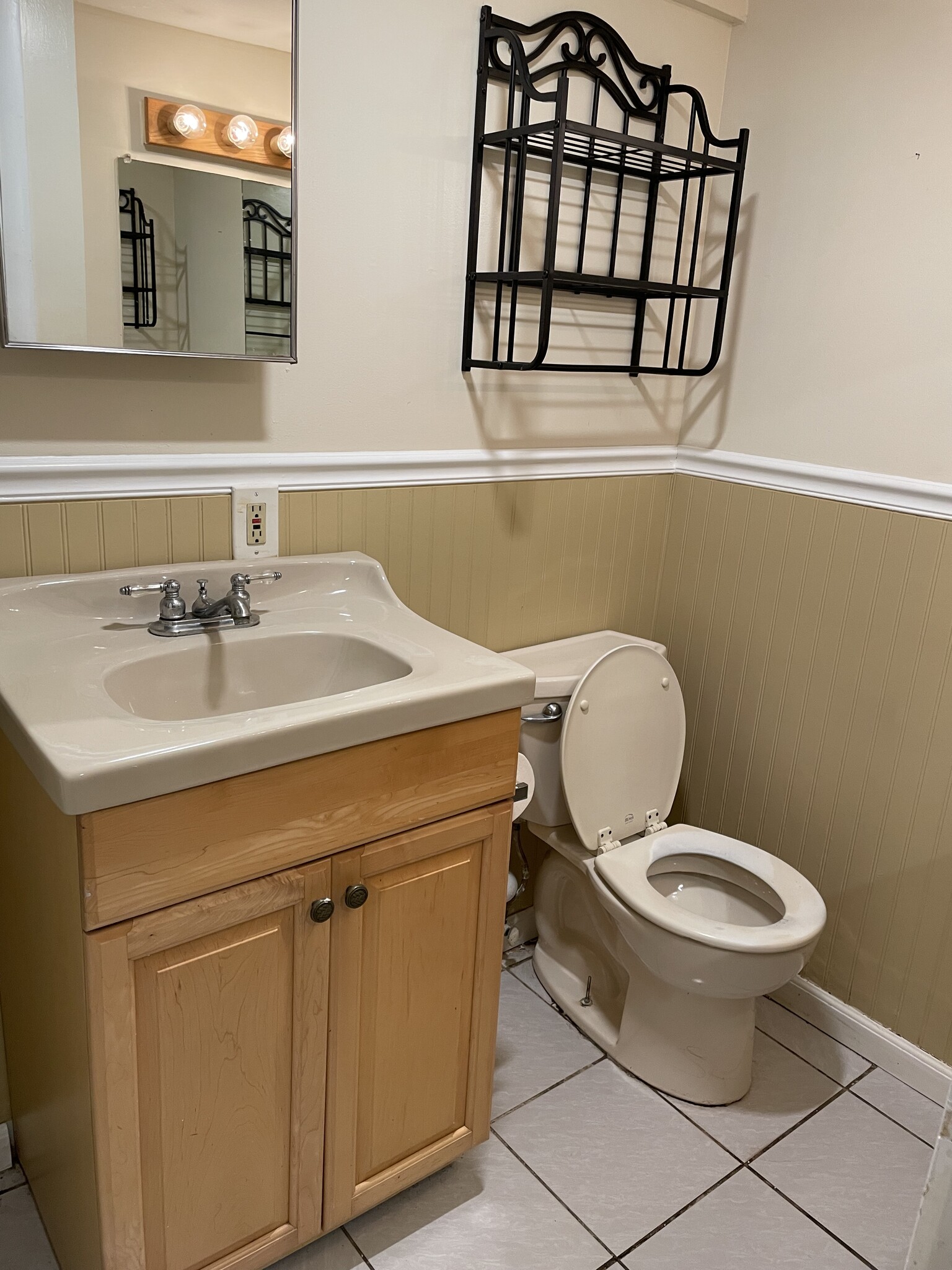 Bathroom vanity - 4C Marlyn Dr