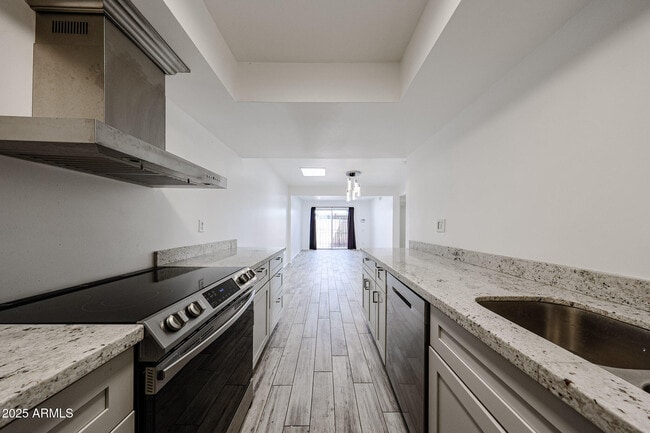Building Photo - 2501 N 22nd Dr