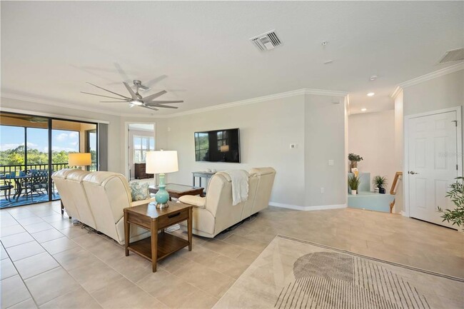 Building Photo - 10817 Tarflower Dr