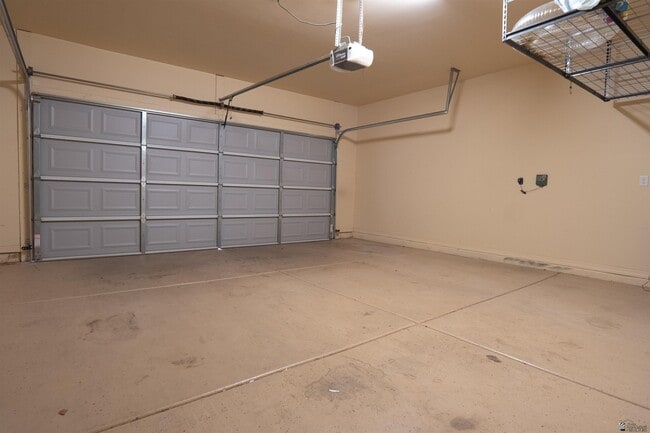 Building Photo - 6644 E 35th Pl