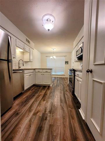 Building Photo - 2303 Ridgmar Plaza