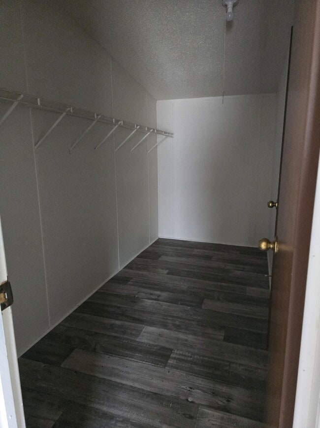 Building Photo - 926 Hollywood Dr