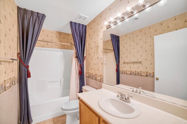 Building Photo - HENDERSON, GATED COMMUNITY, IMMACULATE ONE...