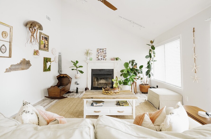 Building Photo - 322 Summit Dr