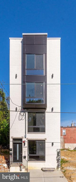 Building Photo - 2339 N 10th St