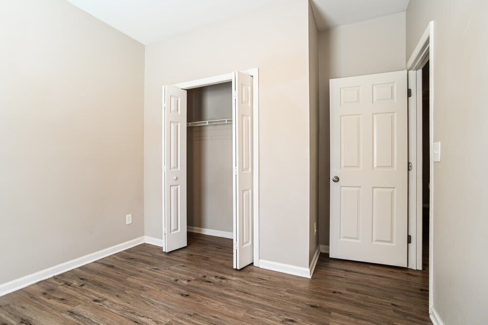 Building Photo - 2117 David Earl Dr