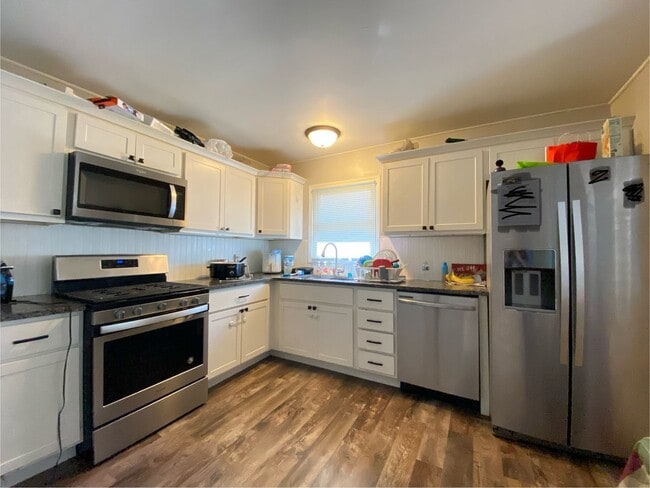 Building Photo - Updated 3 Bedroom Home in Highland, IN