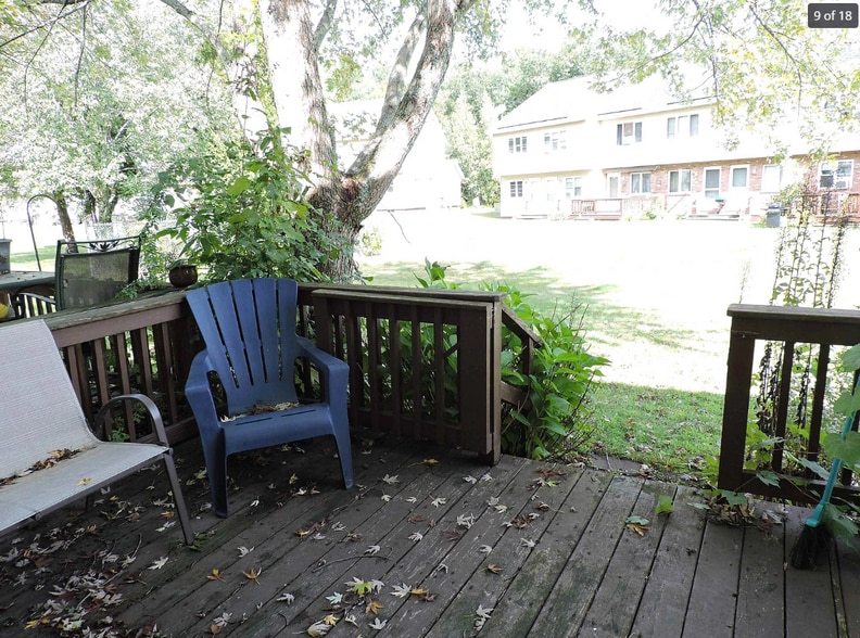 deck with grill - 220 Mascoma St