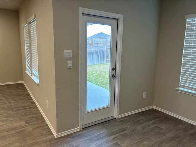 Building Photo - 40434 Gdn Hts Ln