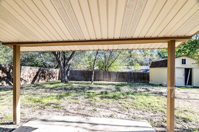 Building Photo - 118 N Meadow St