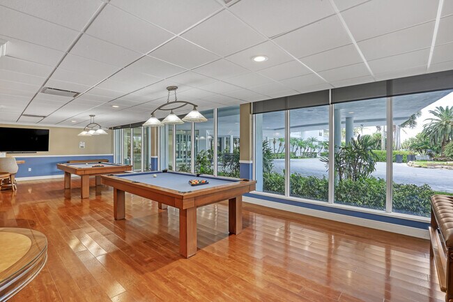 Building Photo - 3546 S Ocean Blvd