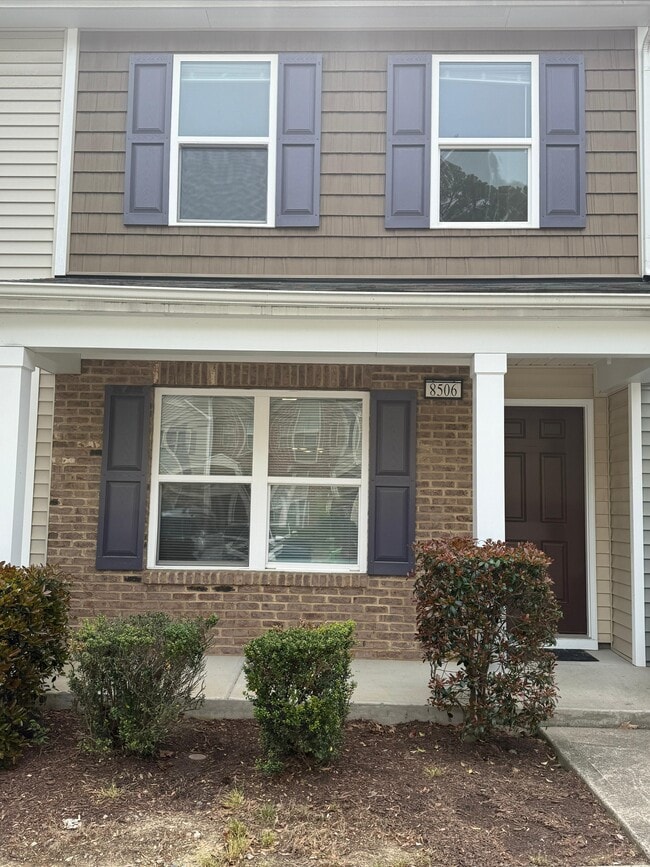 Building Photo - 8506 Quarton Dr