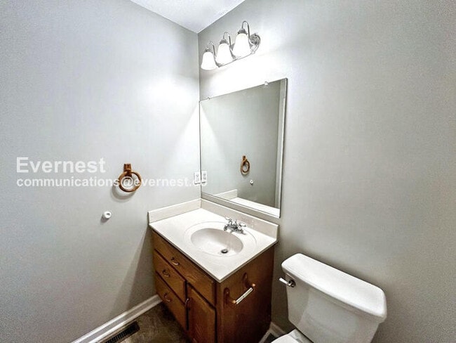 Building Photo - Spacious 3 Bed, 2 Bath Home with Deck, Patio, and Attached Garage