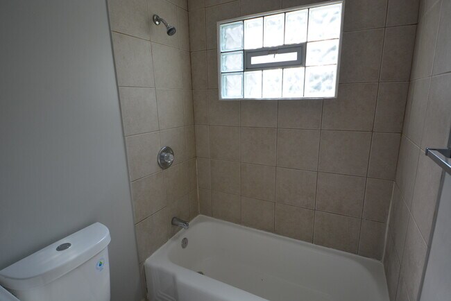 Building Photo - 10032 Regency Ct