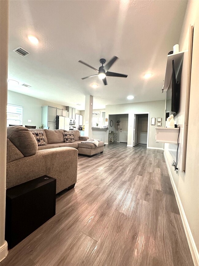 Building Photo - 844 Rd 5109