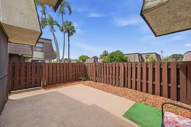 Building Photo - 2498 NW 99th Ave