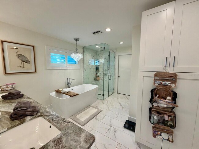 Building Photo - 980 Boca Ciega Isle Dr