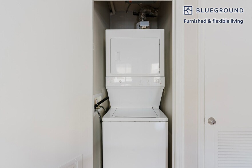 Building Photo - 2221 I St NW