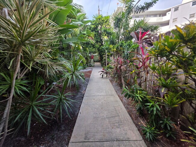 Building Photo - 111 Lake Ave