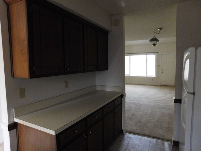 Building Photo - 1505 College Way