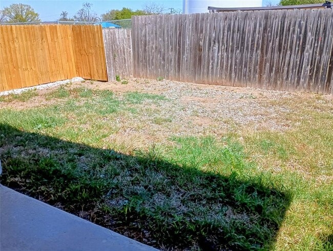 Building Photo - 2047 Cornerstone Dr