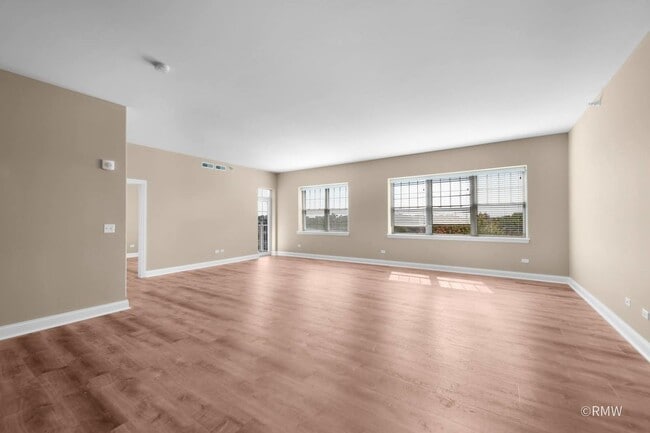 Building Photo - 2 Itasca Rd