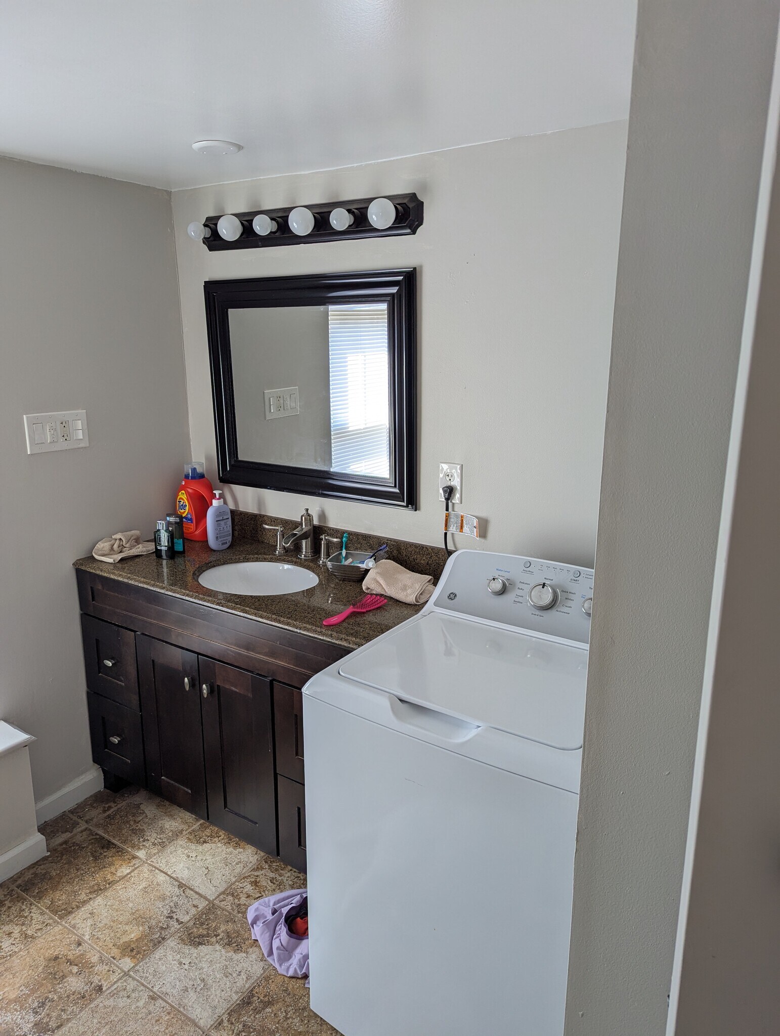bath - 223 Tuttle Rd