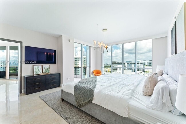 Building Photo - 5959 Collins Ave