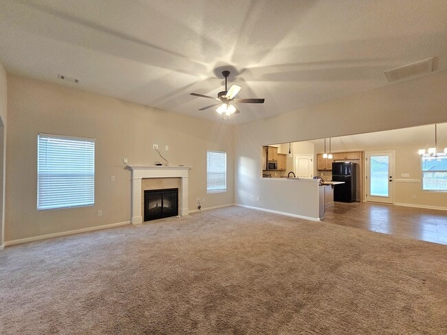Building Photo - 3103 Easton Dr