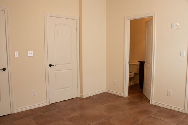 Building Photo - Brand New 1 Bedroom / 1 Bathroom Apartments in Lindale!
