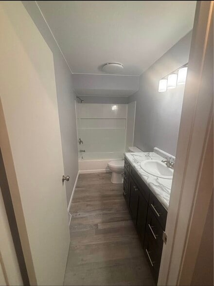 Building Photo - 2125 Kilps Dr