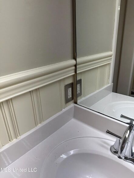 Building Photo - 3564 Cowan Pl