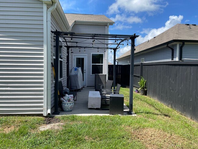Building Photo - 3 Bedroom 2 Bath Home in Carolina Shores, ...