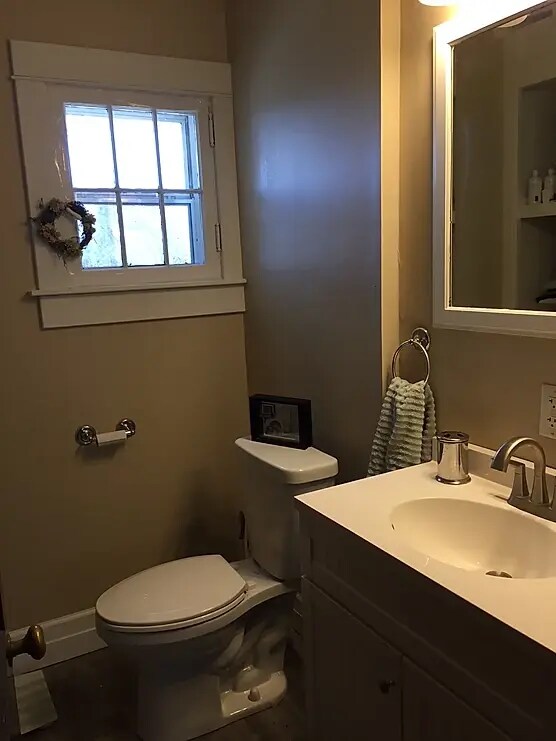 Building Photo - 321 Charles Avenue Southeast