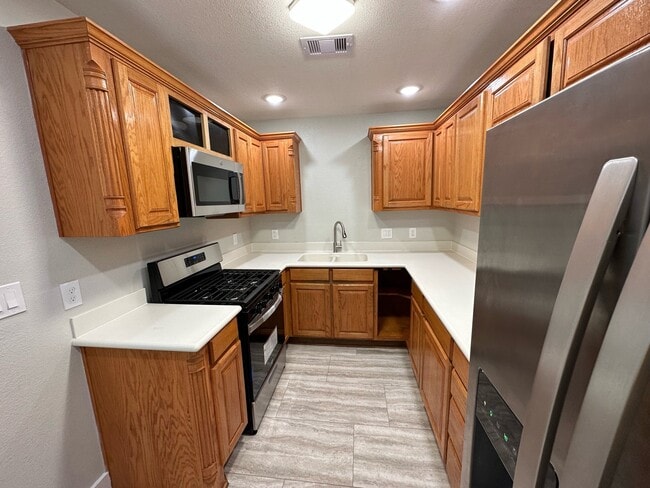 Building Photo - 5407 Menard Ave