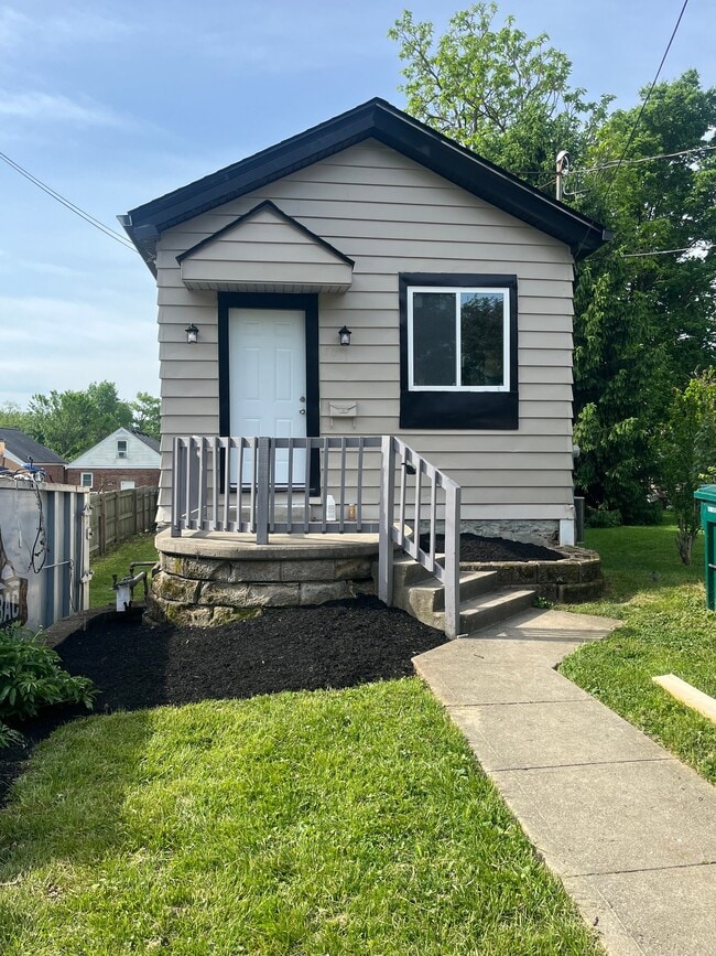 Building Photo - 7011 Britton Ave