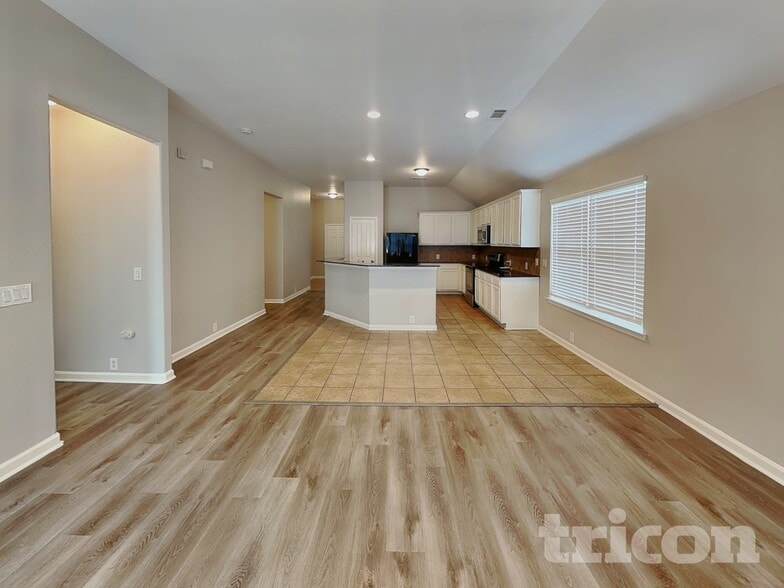 Building Photo - 227 Bison Meadow Dr