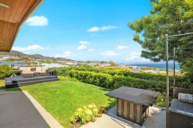 Building Photo - 18320 Clifftop Way