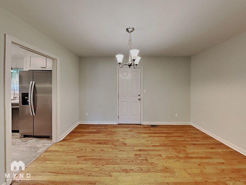 Building Photo - 6489 Lynn Dale Ln