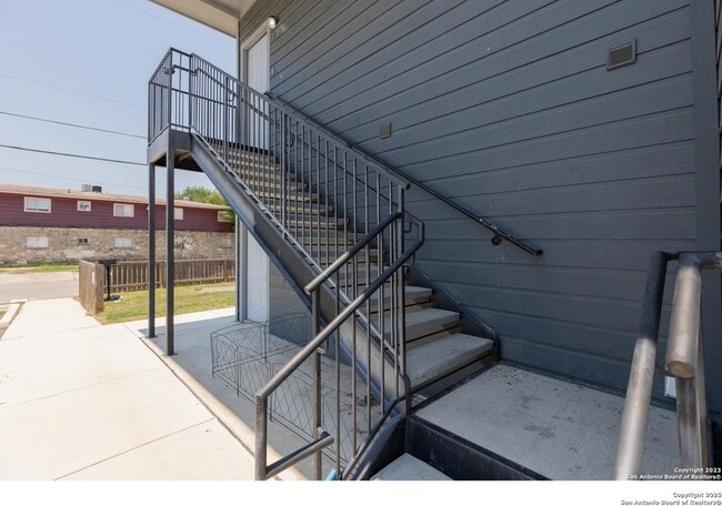 Building Photo - 8111 Landing Ave