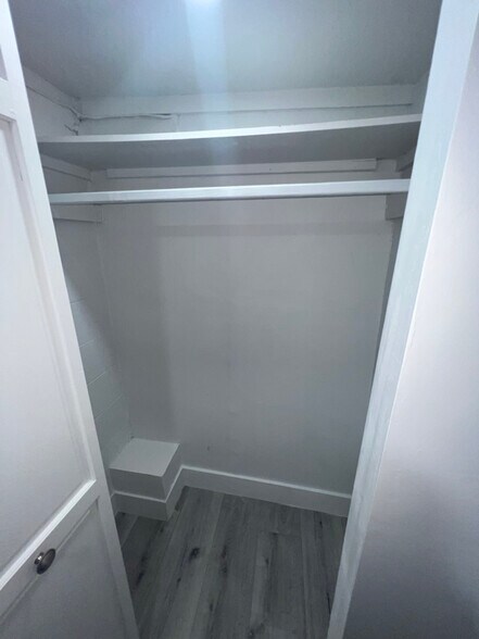 Building Photo - 6439 Willow Wood Ln