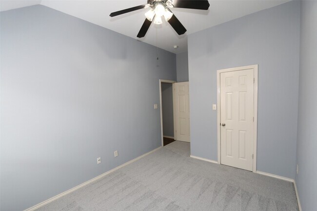 Building Photo - 11031 Anilu Dr